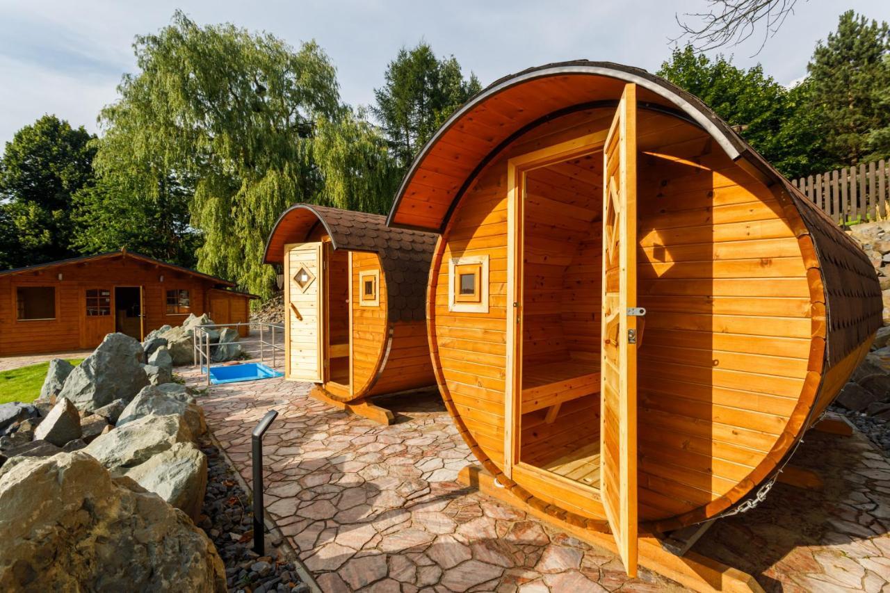 Restaurace A Penzion Pod Lipami Metylovice Zewnętrze zdjęcie